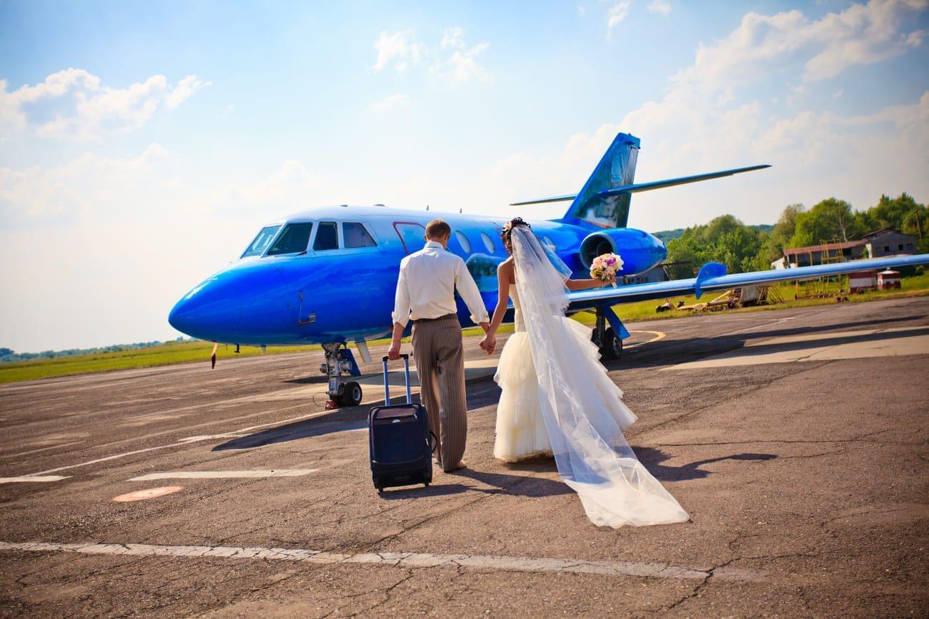 They were late for their wedding in Las Vegas, so they played it on the plane