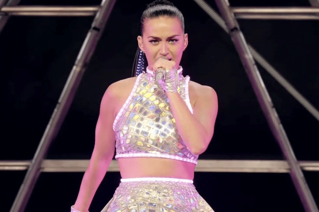 Katy Perry embarrassed her ex on the stage.jpg?format=webp