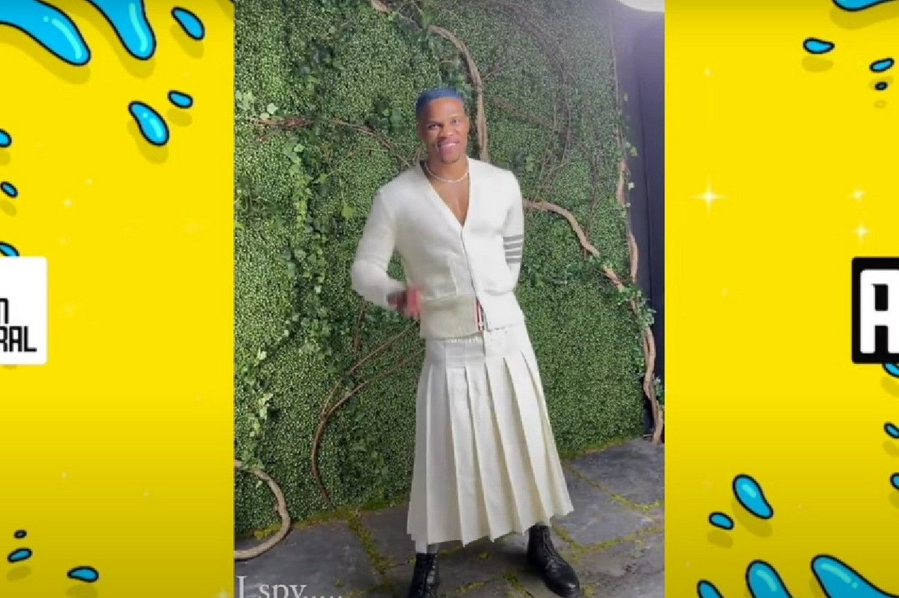Wesbrook En Robe Is it stylish? Courageous men in skirts and dresses - Eazeax